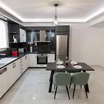 Destino Luxury Apts Resmo