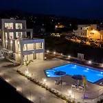 Destino Luxury Apts *