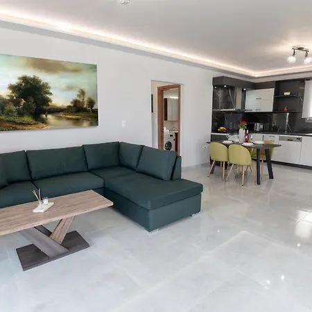 Destino Luxury Apts レティムノ