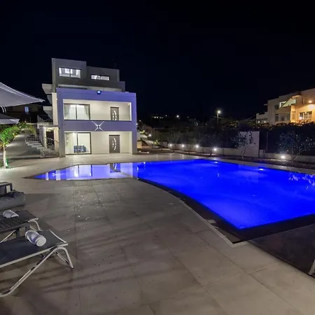 Destino Luxury Retreats - Large Pool - Near Rethymno City * レティムノ